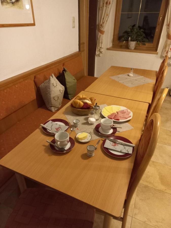 Gaesteheim Auwitsch Майерхофен Екстериор снимка